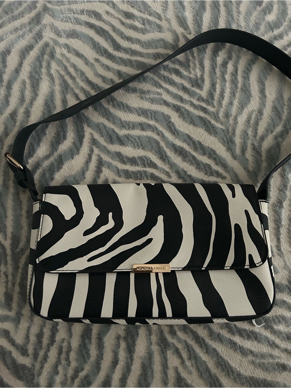 NWNT Kendal & Kylie Zebra Small Hand Bag